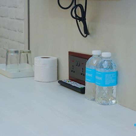Bookme Hotel Johor Bahru Exteriör bild